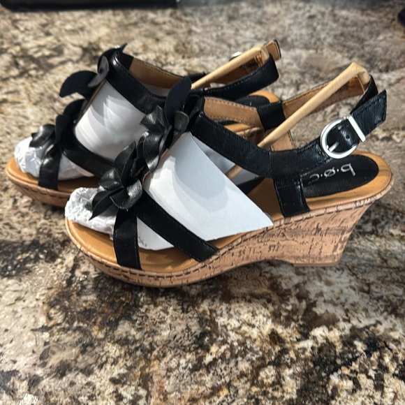 BOC black shoes, size 10 M like new condition, worn once. - Picture 2 of 4